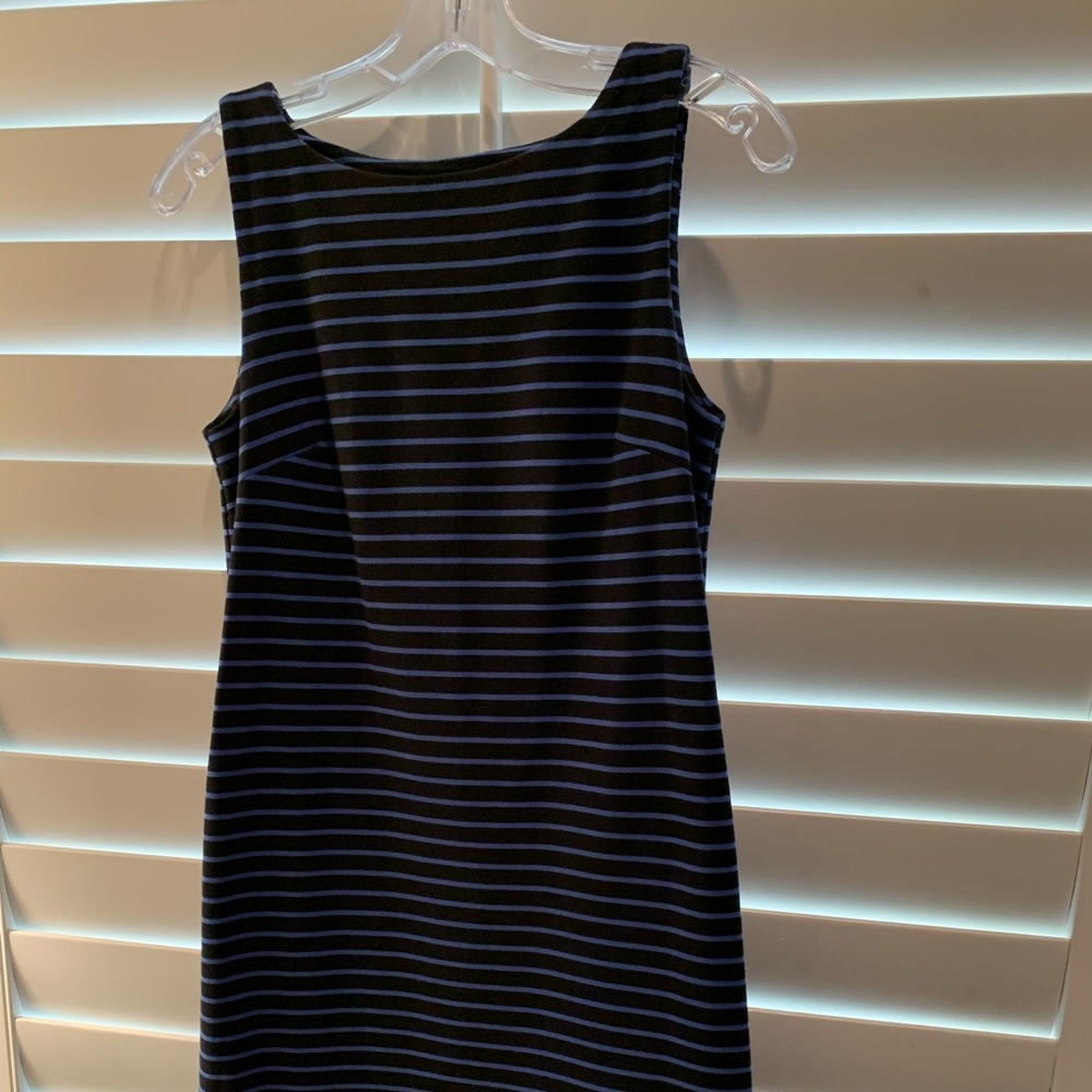 Sleeveless dress